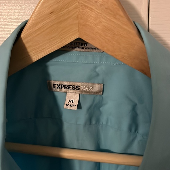 EUC Fitted Express button down shirt - Picture 2 of 5